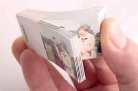 Le flip book ou folioscope ou kineograph ou feuilletoscope ou cinéma de poche&nbsp;: à feuilleter rapidement. Très populaire à la fin du XIXe et au début du XXe siècle, mais encore fabriqué de nos jours. 