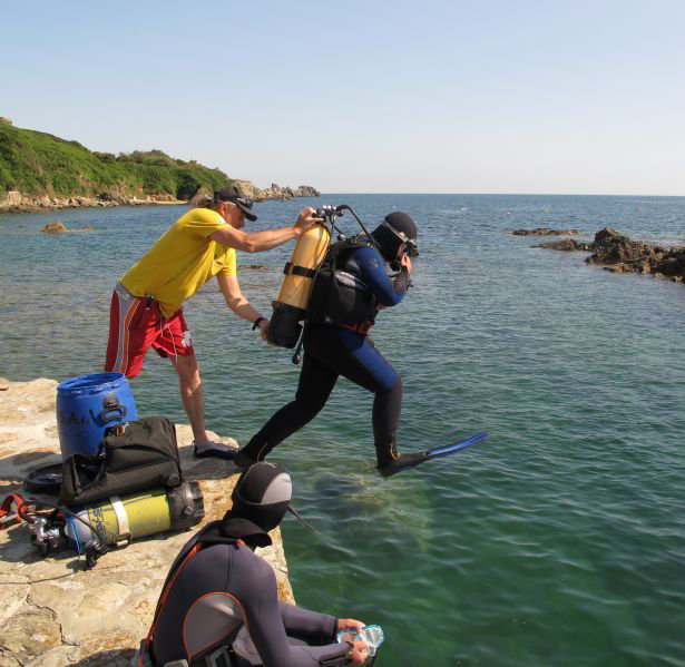 Départ de plongée. 