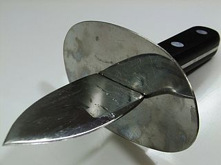 Le fameux couteau à huître. Vous savez, celui qui se coince toujours dans le tiroir à ustensiles de cuisine (crédit photo&nbsp;: Javier Lastras). 