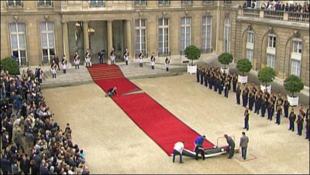 Tapis rouge déroulé à l'Élysée