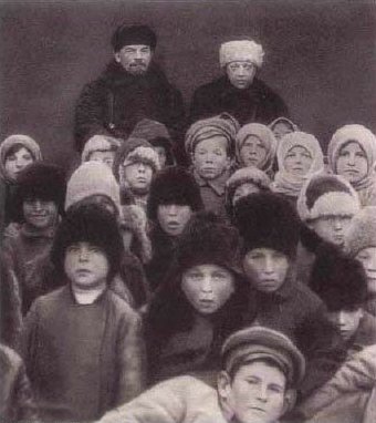 Staline et les fermiers retouchés