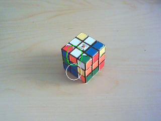 Ici, on a placé le bord bleu en face du bord bleu. 