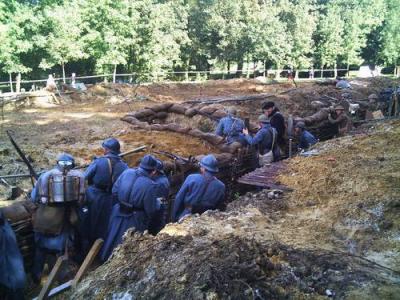 Combattants dans les tranchées